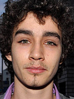 Robert Sheehan