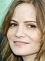 Jennifer Jason Leigh