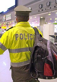Alarm na lotnisku: Brazylia: Oznakowane paczki (3)