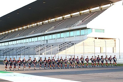 Born Racers. Młodzi i szybcy (6)