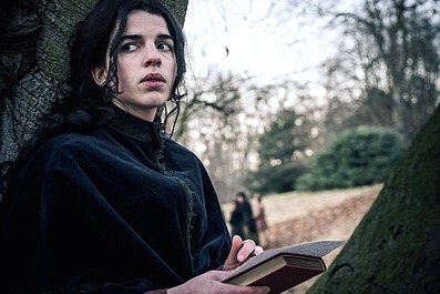 Córka narodu: Mundur (4)