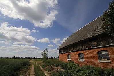 Daleko od miasta 2 (2)