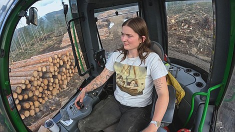 Drewno z Kolumbii Brytyjskiej 2: Podłoga to lawa (2)