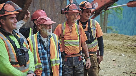 Drewno z Kolumbii Brytyjskiej 2: Kto mieczem wojuje... (5)