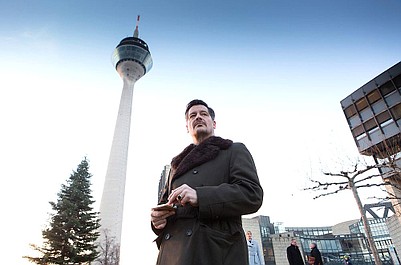 Falk: Zasiedziały domownik (2)