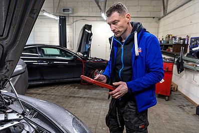 Jeździć, obserwować (4/8)