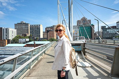 Kobieta na krańcu świata (2/8)