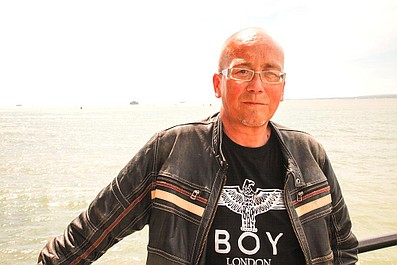 Kochaj mnie mimo wszystko (1)