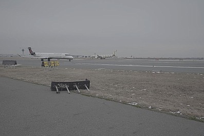 Lotnisko w Toronto: Nieuprawnione wtargnięcie (6)