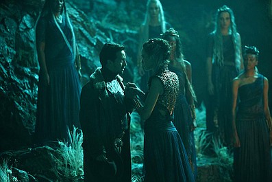 Mroczne materie 2: Theft (3)