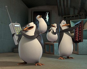 Pingwiny z Madagaskaru 3: Ja, król/Szeregowy i fabryka cuksów (7)