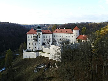 Polska z góry. Zamki, dworki, pałace: Jura Krakowsko-Częstochowska (4)