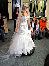 Salon sukien ślubnych: Atlanta: Żyj dniem dzisiejszym z nadzieją na jutro