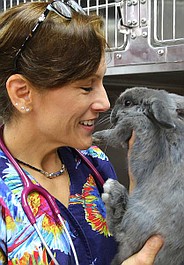 Weterynarz do zadań specjalnych: Osierocony królik (2)