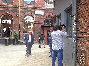 Z archiwum 997 2: Butelkowy interes (3)