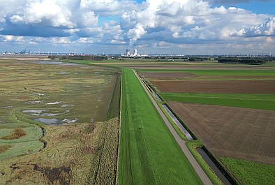 Związani z ziemią. Dzieje życia na wsi (1)