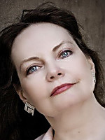 Astrida Auza