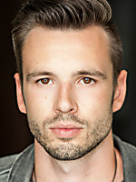 Nik Andrews