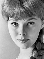 Anne Helm