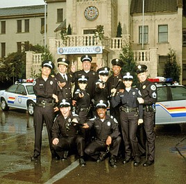 Akademia policyjna: Rzuć ten nos (2)