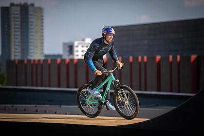 BMX: Red Bull Roof Ride 2023