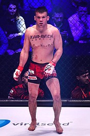 Bez gardy. Magazyn KSW