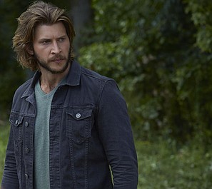 Bitten 2: Wydrzeć sekret (4)