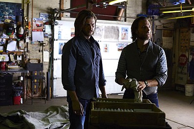 Bitten 3: Tirli, tirli, bum (8)