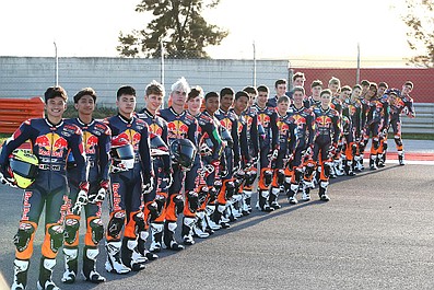 Born Racers. Młodzi i szybcy (5)