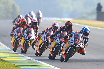 Born Racers. Młodzi i szybcy (2)