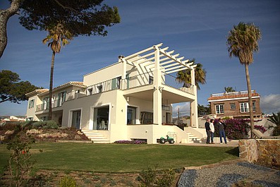 Charlie Luxton: domy nad Morzem Śródziemnym: Costa Brava (1)