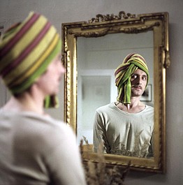 Czterdziestolatek: Włosy Flory, czyli labirynt (6/21)