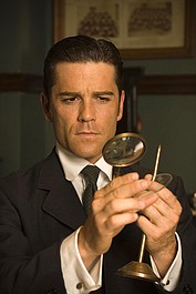 Detektyw Murdoch 13: Whiskey i krew (10)