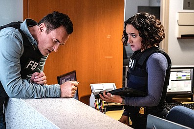 FBI: Most Wanted (12)