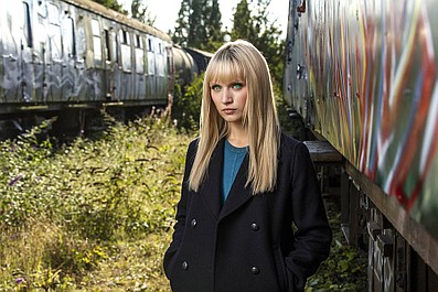 Humans 2 (5)