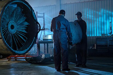 Katastrofy w przestworzach: Śrubki i nakrętki (1)