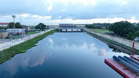 Katrina: Wyścig z czasem: Przemoc (4)