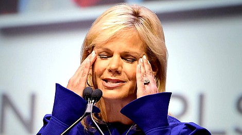 Miss America: Mroczne sekrety: Pod presją (4)