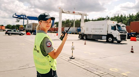 Nic do ukrycia (2/12)