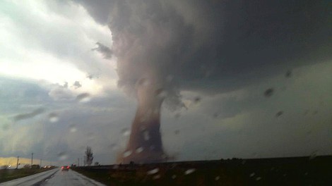 Niszczycielskie żywioły: Lawa i tornado (5)