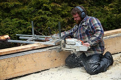 Odludna wyspa: Niedźwiedź na muszce (4)