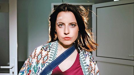 Planeta Singli. Osiem historii: Zjazd absolwentów (1)