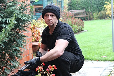 Podmiejski koszmar 5: Niania i Cyberzabójca (3)