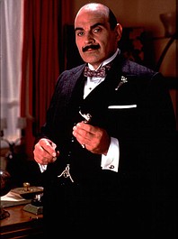 Poirot 8: Zło, które żyje pod słońcem