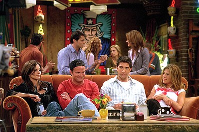 Przyjaciele 8: The One with the Cooking Class (21)