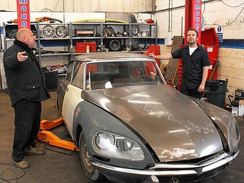 Rozbieracze: Biznes w garażu: Starcie citroenów