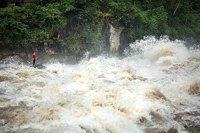 Steve Backshall: ekstremalna rzeka (2)