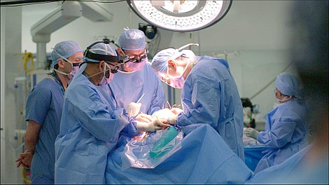 Superchirurdzy: szansa na życie 2 (1)