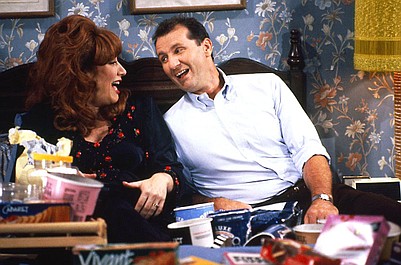 Świat według Bundych: Married... Without Children (9)