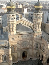 Świątynie świata: Chrześcijaństwo. Dążenie ku światłu (4)